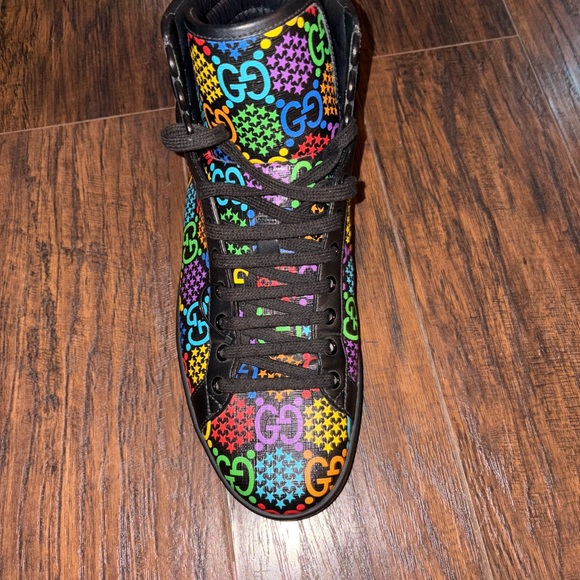 Gucci shoes
Authenticated by Entrupy
Willing to negotiate - Picture 2 of 5